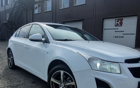 Chevrolet Cruze II, 2013 год, 860 000 рублей, 2 фотография