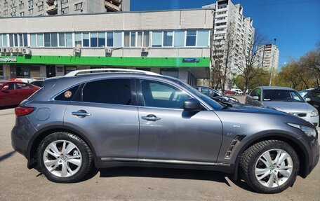 Infiniti QX70, 2015 год, 2 100 000 рублей, 5 фотография