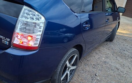 Toyota Prius, 2008 год, 800 000 рублей, 8 фотография