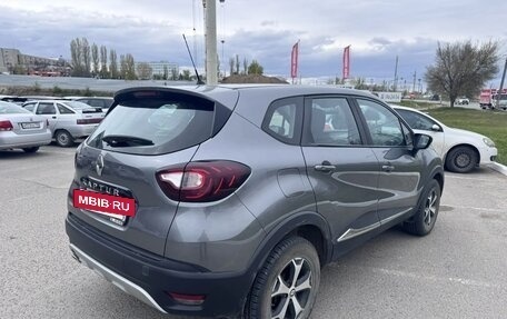 Renault Kaptur I рестайлинг, 2018 год, 1 650 000 рублей, 10 фотография