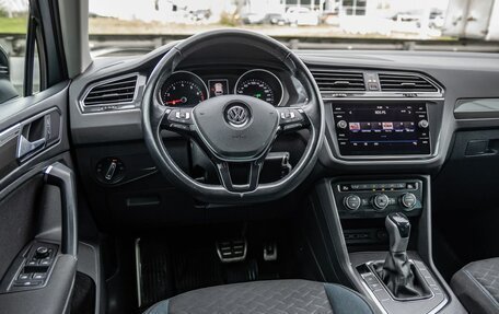 Volkswagen Tiguan II, 2019 год, 2 098 000 рублей, 15 фотография