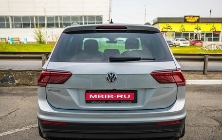 Volkswagen Tiguan II, 2019 год, 2 098 000 рублей, 6 фотография