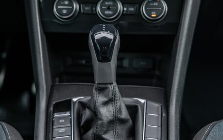 Volkswagen Tiguan II, 2019 год, 2 098 000 рублей, 27 фотография