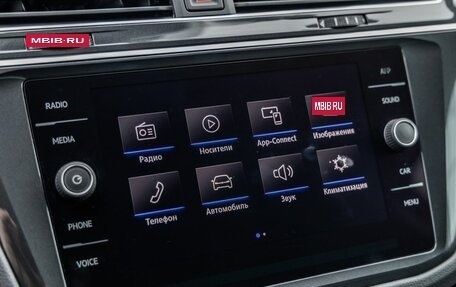Volkswagen Tiguan II, 2019 год, 2 098 000 рублей, 25 фотография