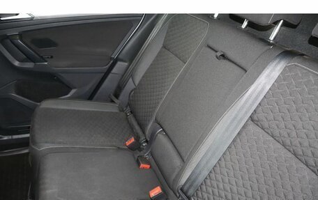 Volkswagen Tiguan II, 2018 год, 2 015 000 рублей, 7 фотография