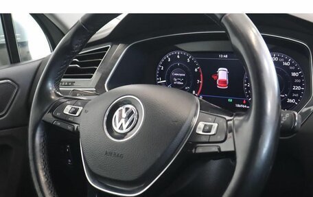 Volkswagen Tiguan II, 2018 год, 2 015 000 рублей, 8 фотография