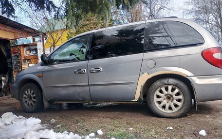 Chrysler Voyager IV, 2001 год, 300 000 рублей, 4 фотография