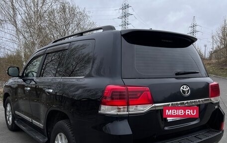 Toyota Land Cruiser 200, 2015 год, 5 590 000 рублей, 8 фотография