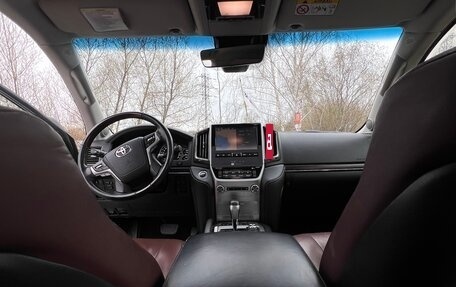 Toyota Land Cruiser 200, 2015 год, 5 590 000 рублей, 16 фотография
