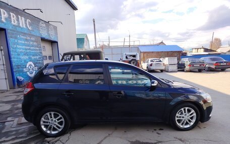 KIA cee'd I рестайлинг, 2010 год, 670 000 рублей, 2 фотография