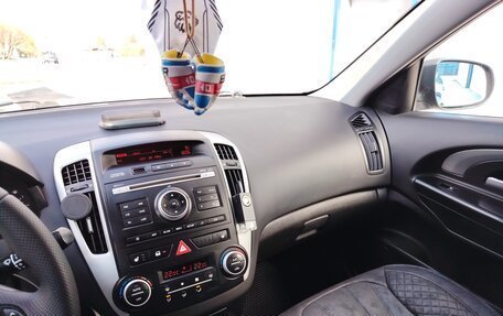 KIA cee'd I рестайлинг, 2010 год, 670 000 рублей, 14 фотография