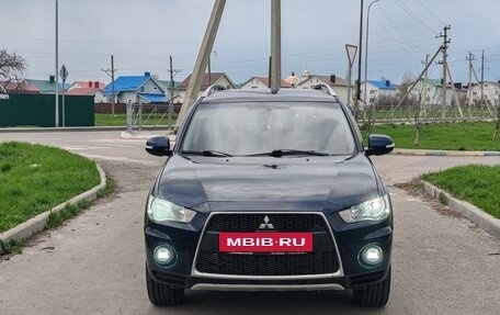 Mitsubishi Outlander III рестайлинг 3, 2010 год, 977 000 рублей, 7 фотография