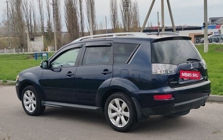 Mitsubishi Outlander III рестайлинг 3, 2010 год, 977 000 рублей, 4 фотография