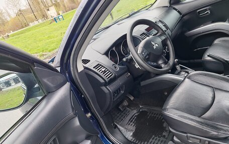 Mitsubishi Outlander III рестайлинг 3, 2010 год, 977 000 рублей, 26 фотография