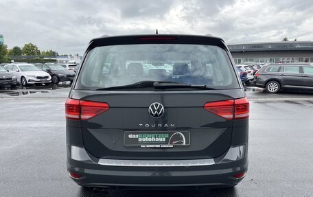 Volkswagen Touran III, 2022 год, 3 493 400 рублей, 4 фотография