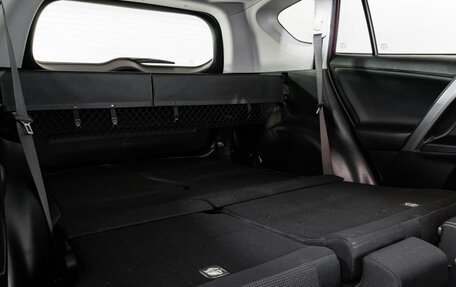 Toyota RAV4, 2017 год, 2 999 000 рублей, 21 фотография