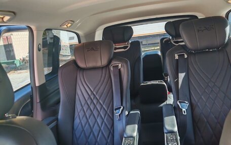 Mercedes-Benz V-Класс, 2022 год, 9 300 000 рублей, 4 фотография