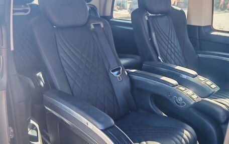 Mercedes-Benz V-Класс, 2022 год, 9 300 000 рублей, 5 фотография