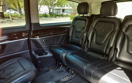 Mercedes-Benz V-Класс, 2017 год, 3 000 000 рублей, 1 фотография