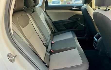 Volkswagen Taos, 2022 год, 2 650 000 рублей, 12 фотография