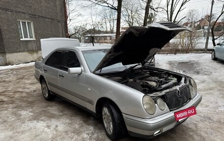 Mercedes-Benz E-Класс, 1997 год, 530 000 рублей, 7 фотография