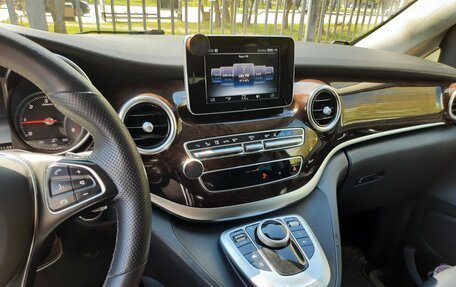 Mercedes-Benz V-Класс, 2017 год, 3 000 000 рублей, 13 фотография