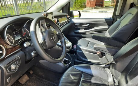 Mercedes-Benz V-Класс, 2017 год, 3 000 000 рублей, 11 фотография