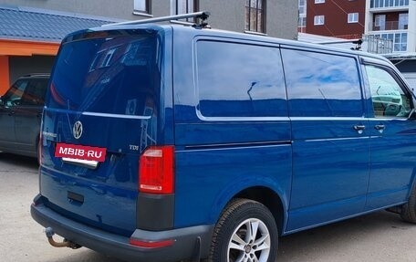 Volkswagen Transporter T6 рестайлинг, 2015 год, 2 700 000 рублей, 6 фотография