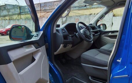 Volkswagen Transporter T6 рестайлинг, 2015 год, 2 700 000 рублей, 20 фотография