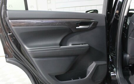 Toyota Highlander, 2026 год, 5 670 000 рублей, 21 фотография