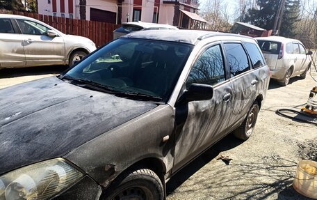 Nissan Wingroad III, 2003 год, 150 000 рублей, 2 фотография