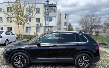 Volkswagen Tiguan II, 2018 год, 2 350 000 рублей, 3 фотография