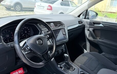 Volkswagen Tiguan II, 2018 год, 2 350 000 рублей, 8 фотография