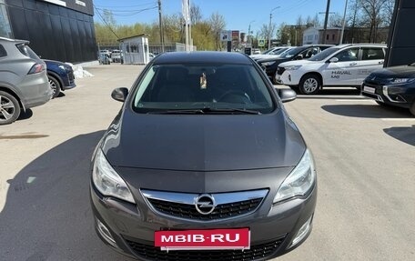 Opel Astra J, 2010 год, 625 000 рублей, 2 фотография