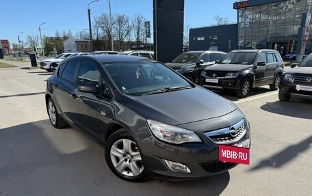 Opel Astra J, 2010 год, 625 000 рублей, 3 фотография