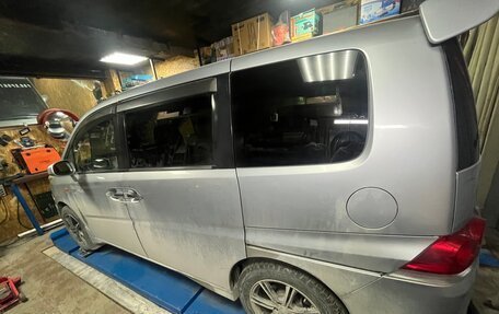Honda Stepwgn III, 2005 год, 900 000 рублей, 1 фотография