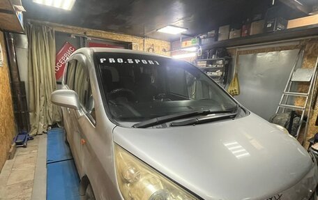 Honda Stepwgn III, 2005 год, 900 000 рублей, 3 фотография
