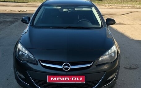 Opel Astra J, 2014 год, 870 000 рублей, 1 фотография