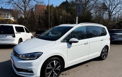 Volkswagen Touran III, 2023 год, 3 703 600 рублей, 1 фотография