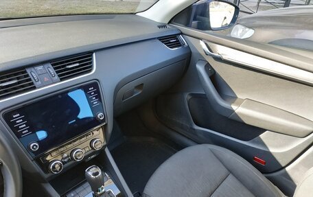 Skoda Octavia, 2018 год, 2 000 000 рублей, 8 фотография