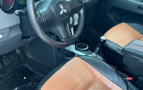 Mitsubishi Colt VI рестайлинг, 2005 год, 245 000 рублей, 10 фотография