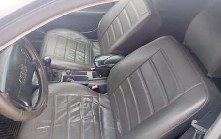 Audi A6, 1996 год, 300 000 рублей, 9 фотография
