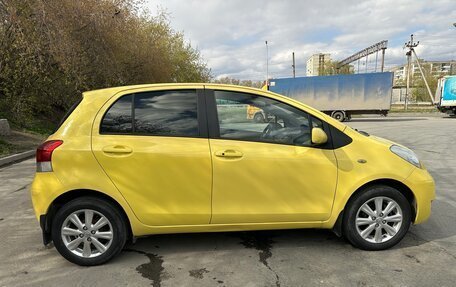 Toyota Yaris III рестайлинг, 2009 год, 610 000 рублей, 3 фотография