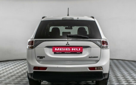 Mitsubishi Outlander III рестайлинг 3, 2013 год, 1 195 000 рублей, 6 фотография