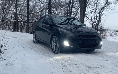 Hyundai Solaris II рестайлинг, 2012 год, 900 000 рублей, 5 фотография