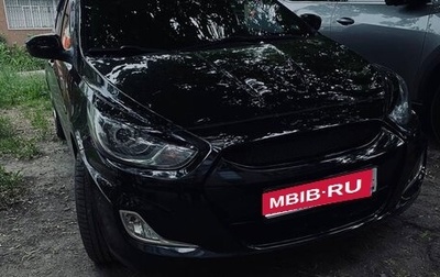 Hyundai Solaris II рестайлинг, 2012 год, 900 000 рублей, 1 фотография