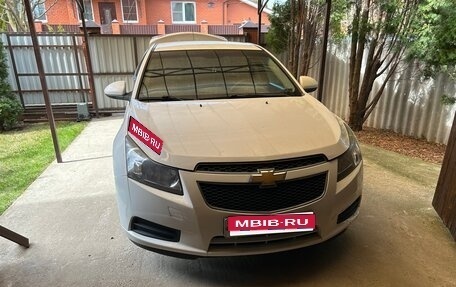 Chevrolet Cruze II, 2010 год, 650 000 рублей, 1 фотография