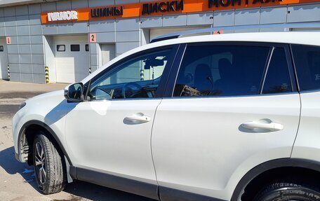Toyota RAV4, 2016 год, 2 950 000 рублей, 5 фотография
