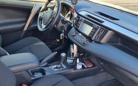 Toyota RAV4, 2016 год, 2 950 000 рублей, 13 фотография
