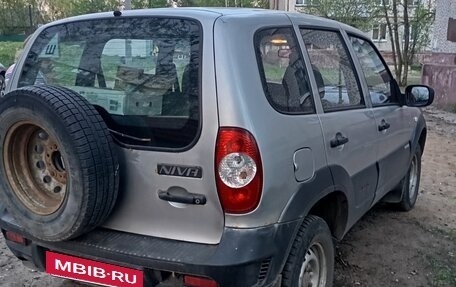 Chevrolet Niva I рестайлинг, 2011 год, 300 000 рублей, 3 фотография